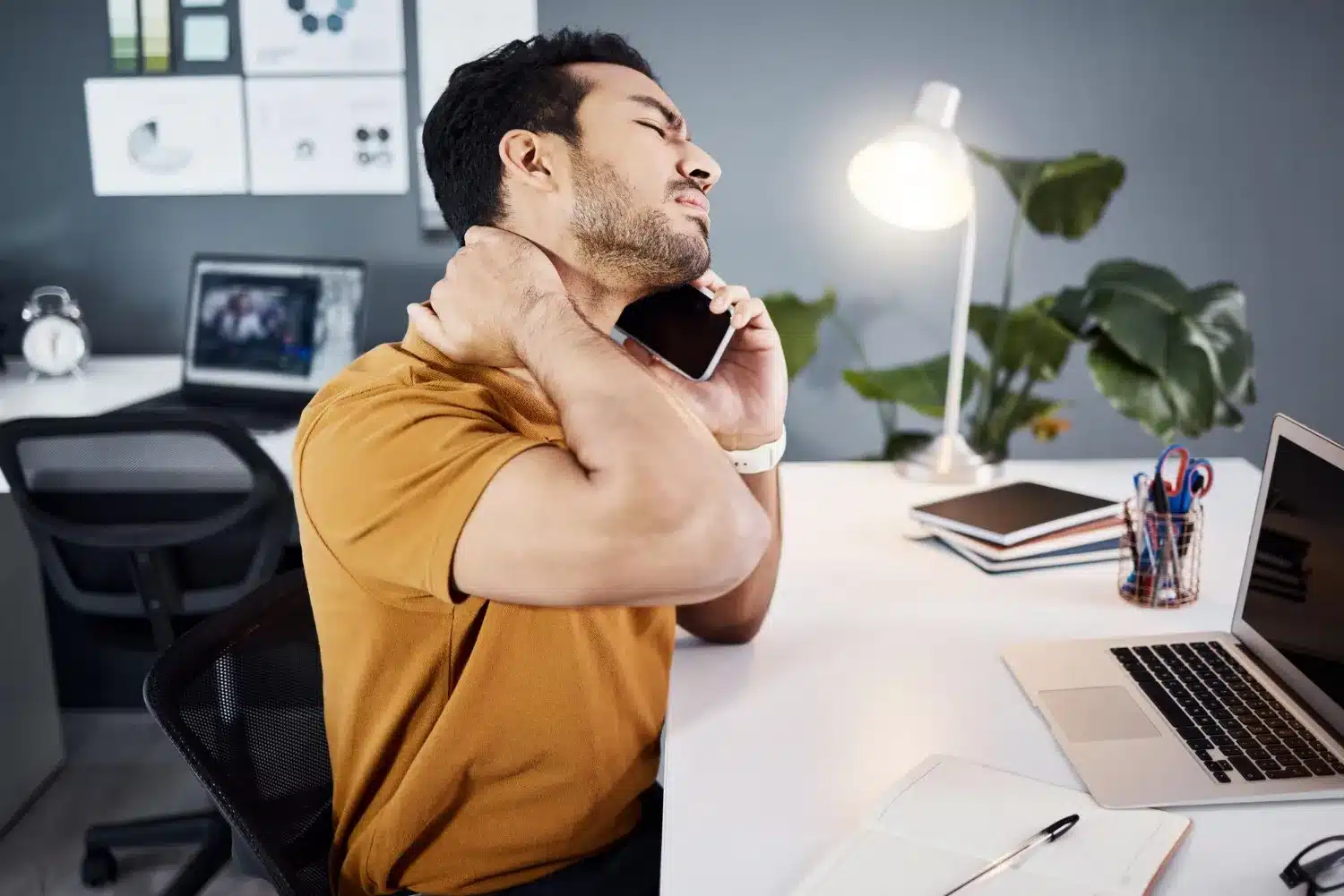 Featured image for “Upper Trap Tightness From Desk Work”